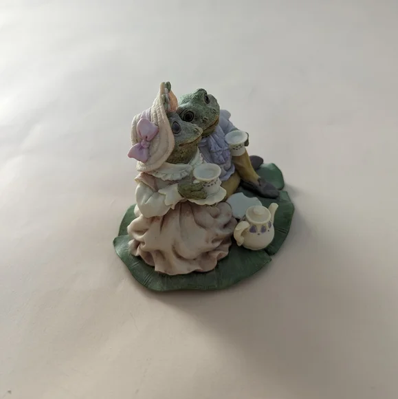 1996 Westland Frog Tea Party Figurine Fantasy "Tea for Two" Resin Figurine - Picture 3 of 10